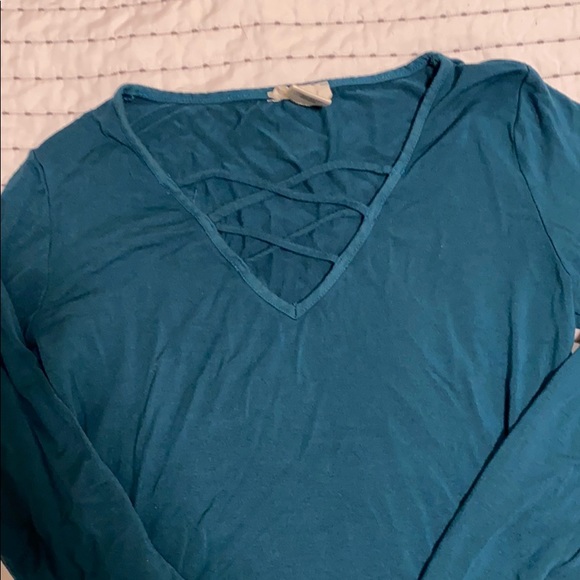 Crop top - Picture 2 of 2